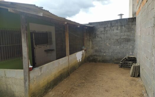 Casa de 2 quartos com quintal em Macafé, Serra, ES