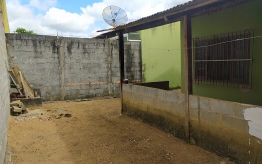 Casa de 2 quartos com quintal em Macafé, Serra, ES