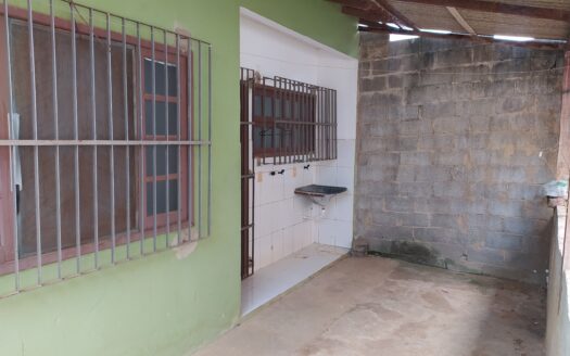 Casa de 2 quartos com quintal em Macafé, Serra, ES