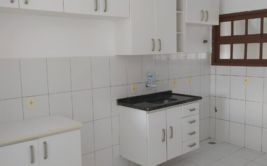 Casa de 2 quartos com quintal em Macafé, Serra, ES