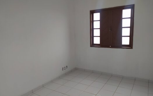 Casa de 2 quartos com quintal em Macafé, Serra, ES