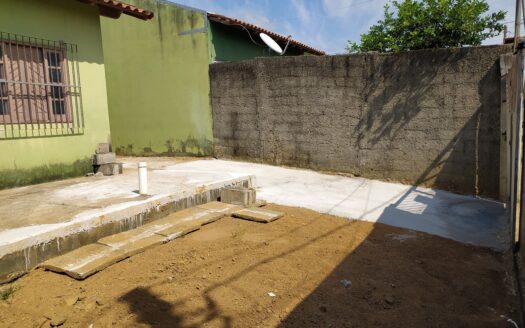 Casa de 2 quartos com quintal em Macafé, Serra, ES