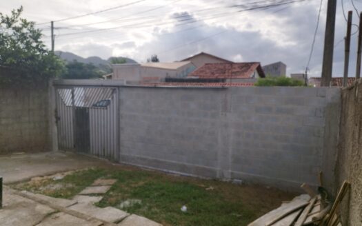 Casa de 2 quartos com quintal em Macafé, Serra, ES