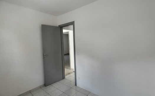 Casa individual 2 qts ótima localização em Barcelona, Serra, ES